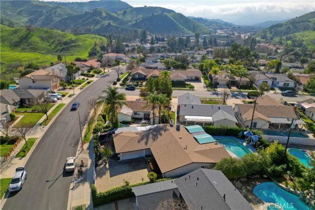 5523 Parkmor Road, Calabasas, CA 91302