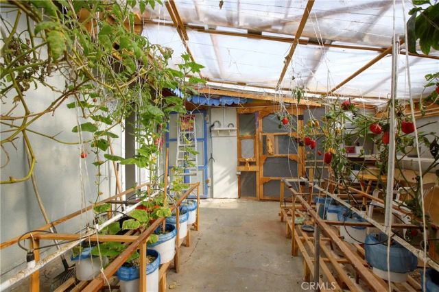 5523 Parkmor Road, Calabasas, CA 91302