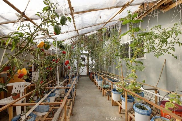 5523 Parkmor Road, Calabasas, CA 91302