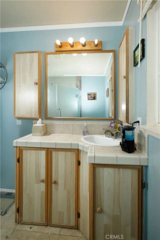 5523 Parkmor Road, Calabasas, CA 91302