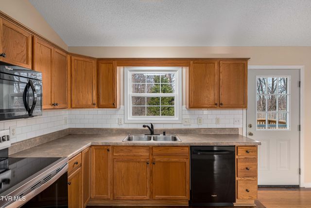 510 Mockingbird Place, Jonesborough, TN 37659