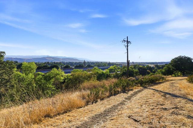 514 Bella Calais Way, San Jose, CA 95138