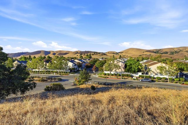 514 Bella Calais Way, San Jose, CA 95138