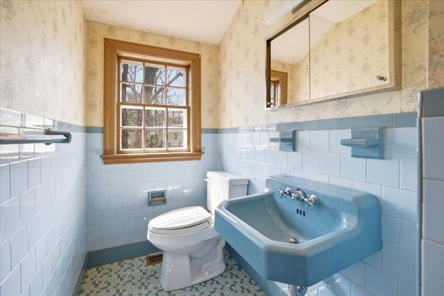 77 Booth Rd, Dedham, MA 02026