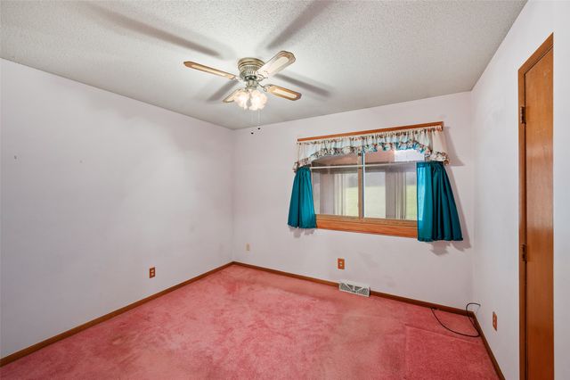 3407 SE 18th Court, Des Moines, IA 50320