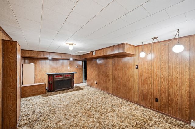 3407 SE 18th Court, Des Moines, IA 50320