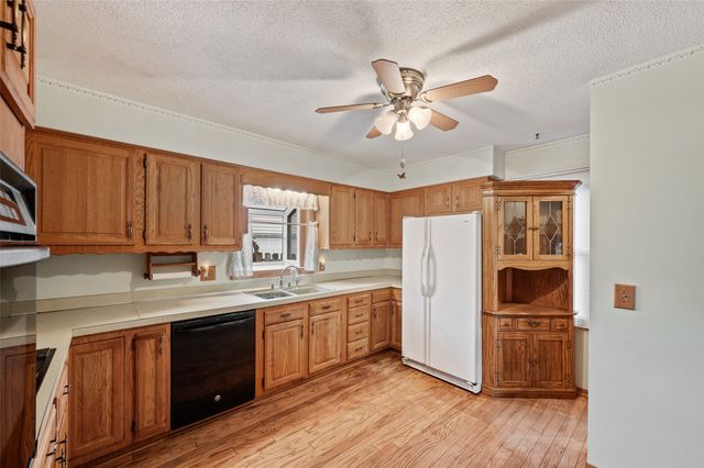 3407 SE 18th Court, Des Moines, IA 50320