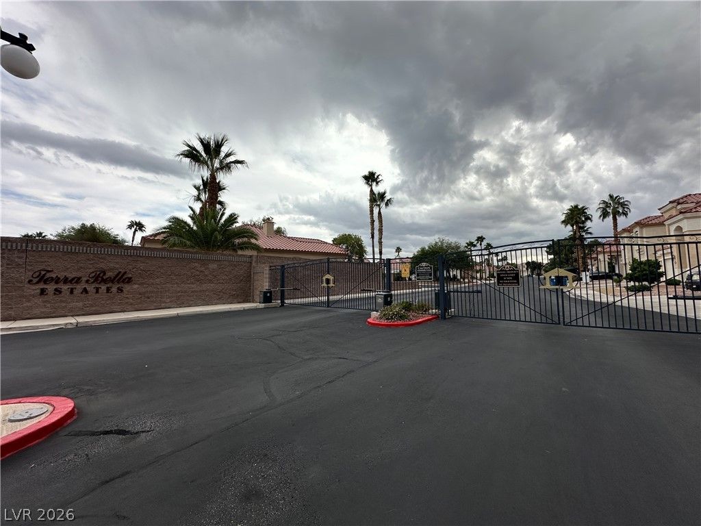 2596 Mizzoni Circle, Henderson, NV 89052