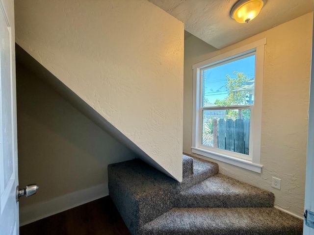 1929 E Grant Avenue, Fresno, CA 93701