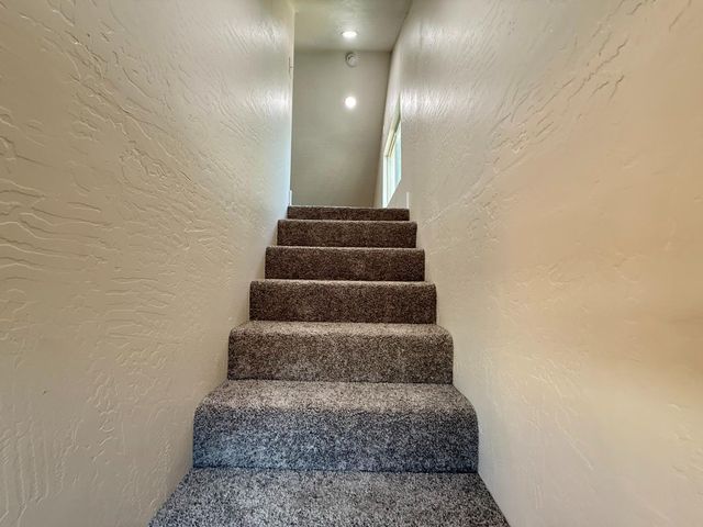 1929 E Grant Avenue, Fresno, CA 93701