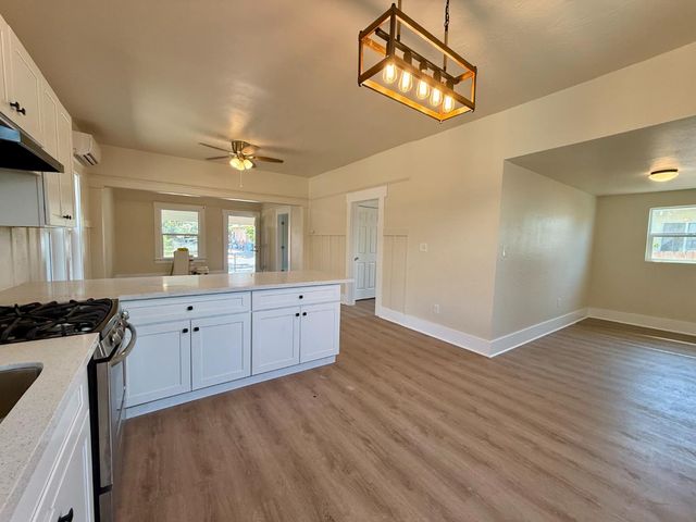1929 E Grant Avenue, Fresno, CA 93701