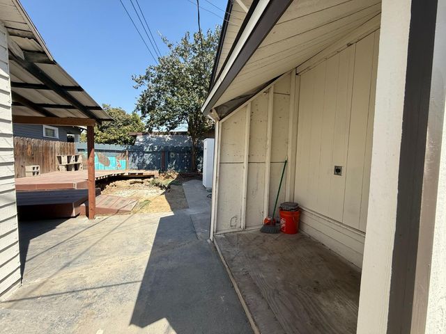 1929 E Grant Avenue, Fresno, CA 93701