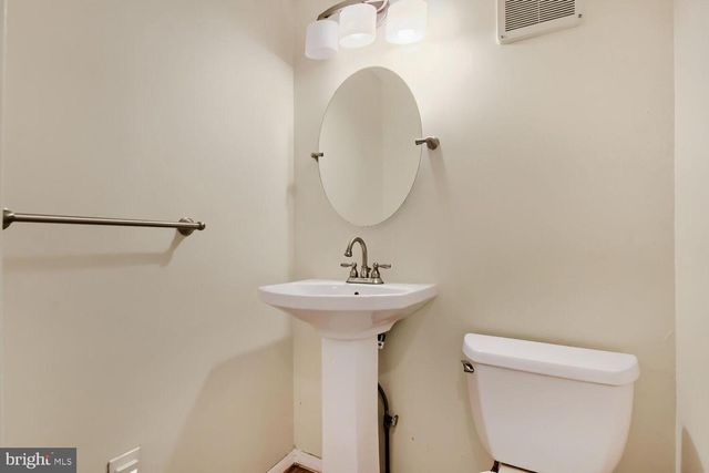 1218 SOUTHVIEW RD, Baltimore, MD 21218
