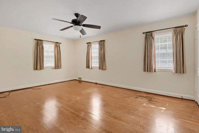 1218 SOUTHVIEW RD, Baltimore, MD 21218