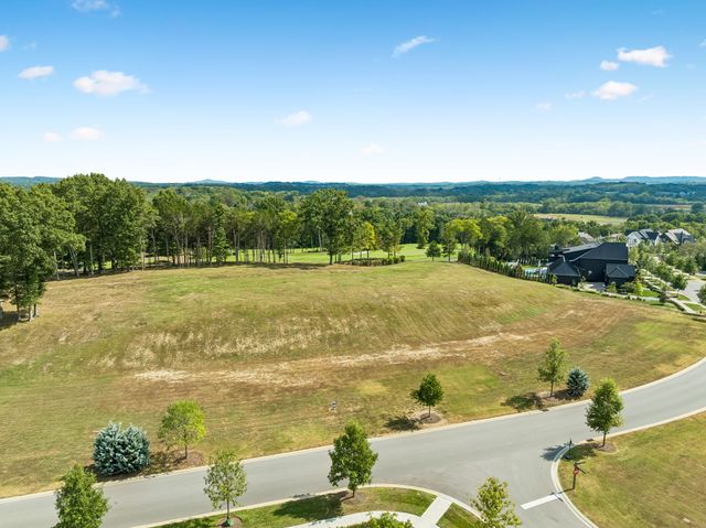 7281 Harlow Dr, College Grove, TN 37046