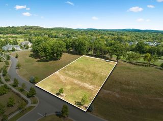7281 Harlow Dr, College Grove, TN 37046