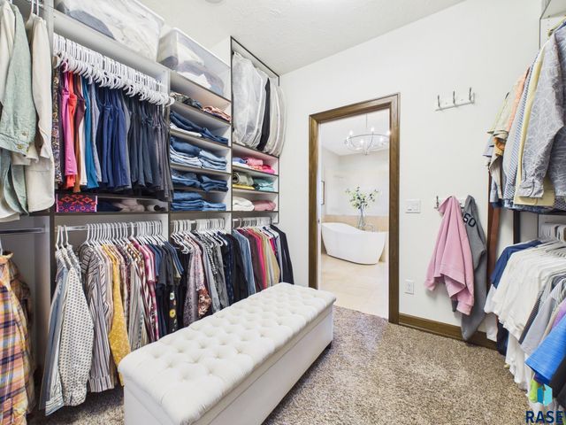 201 W 77th St Street, Sioux Falls, SD 57108