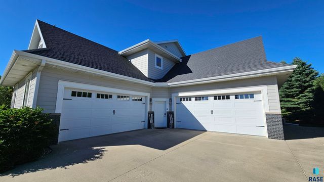 201 W 77th St Street, Sioux Falls, SD 57108