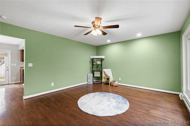 1775 Elmview, New Albany, IN 47150