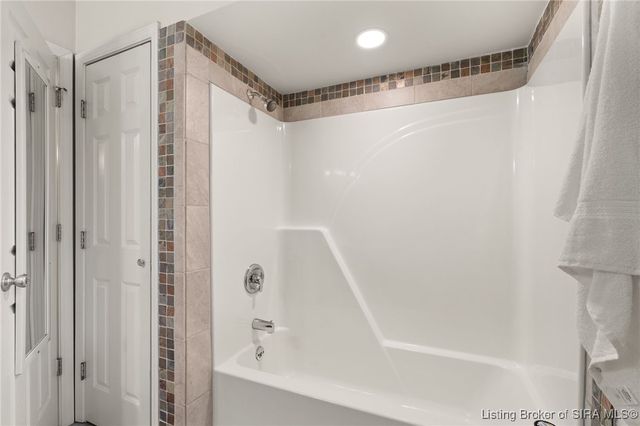 1775 Elmview, New Albany, IN 47150