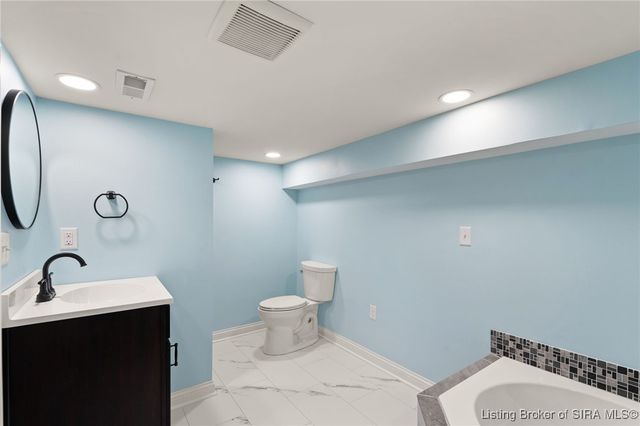 1775 Elmview, New Albany, IN 47150