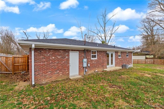 1775 Elmview, New Albany, IN 47150