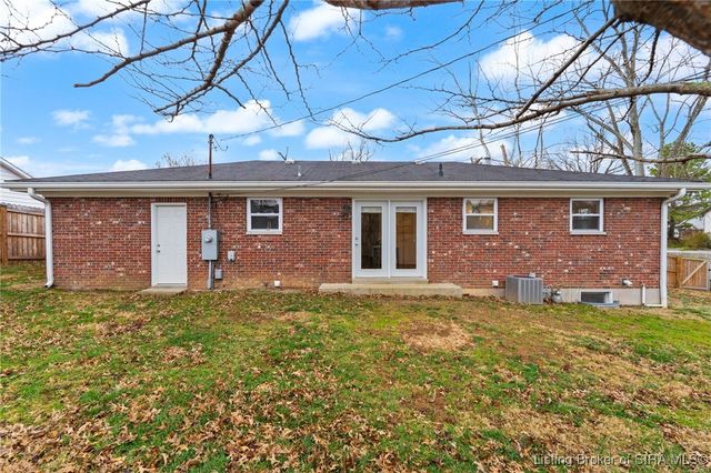 1775 Elmview, New Albany, IN 47150