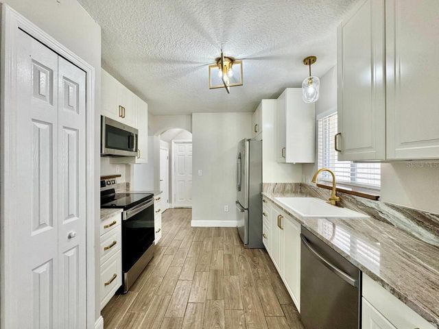 13014 FENNWAY RIDGE DRIVE, Riverview, FL 33579