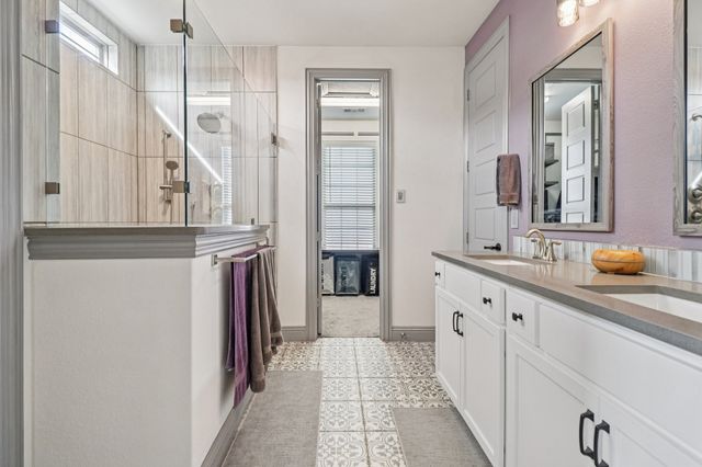 4325 Smokey Quartz Lane, Arlington, TX 76005