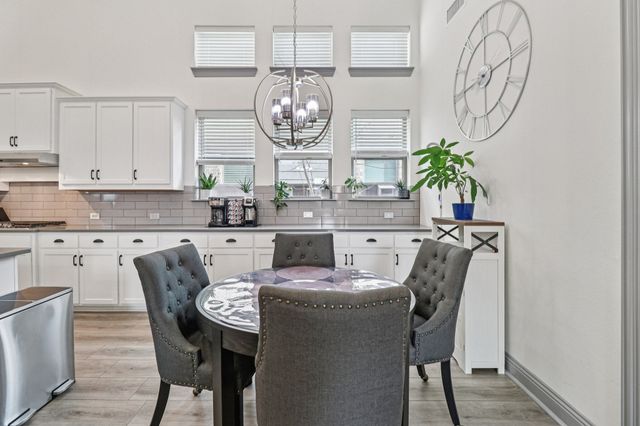 4325 Smokey Quartz Lane, Arlington, TX 76005