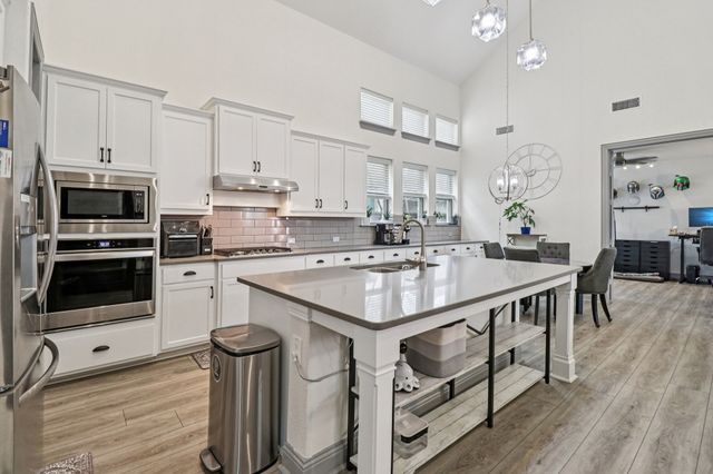 4325 Smokey Quartz Lane, Arlington, TX 76005