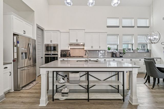 4325 Smokey Quartz Lane, Arlington, TX 76005