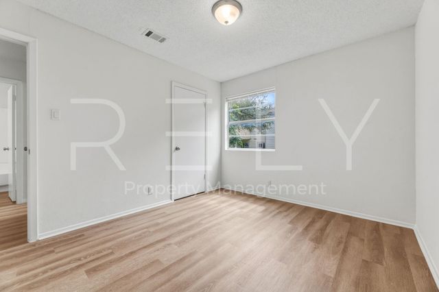 302 Algerita DR A, Georgetown, TX 78628