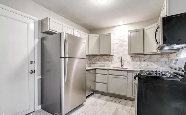 4031 Cole Avenue J, Dallas, TX 75204