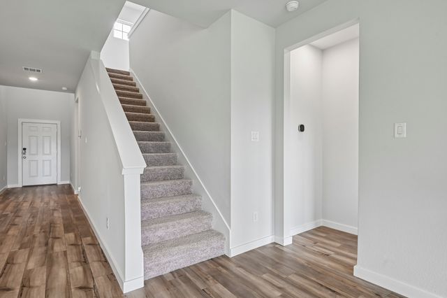 900 Wattle Lane, Alvarado, TX 76009