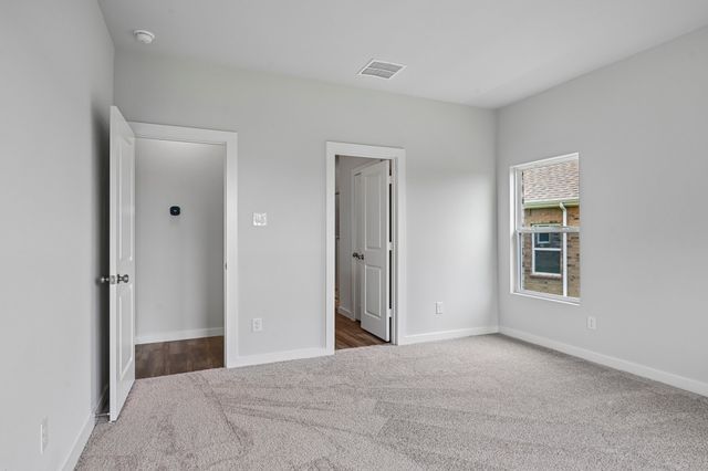 900 Wattle Lane, Alvarado, TX 76009