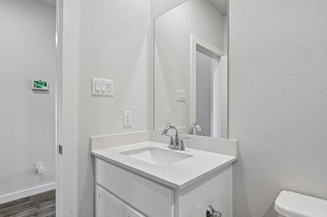 900 Wattle Lane, Alvarado, TX 76009