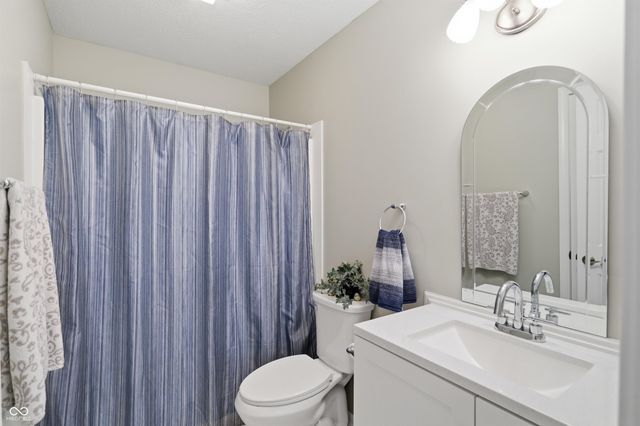 737 Franklin Court, Greenfield, IN 46140