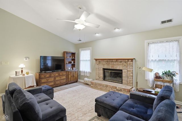 737 Franklin Court, Greenfield, IN 46140