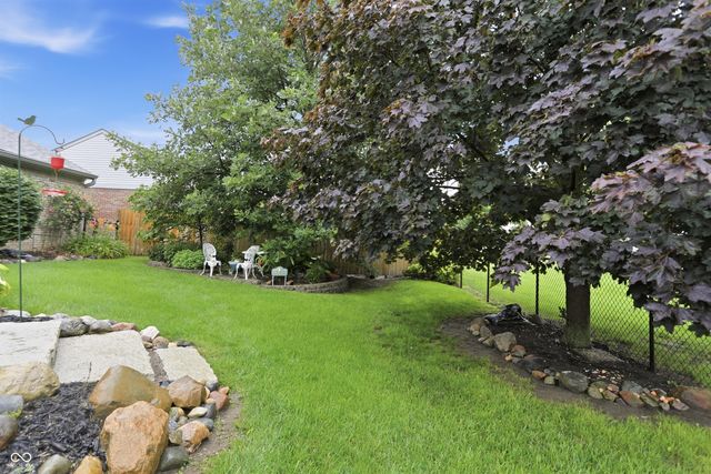 737 Franklin Court, Greenfield, IN 46140