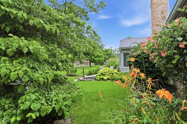 737 Franklin Court, Greenfield, IN 46140