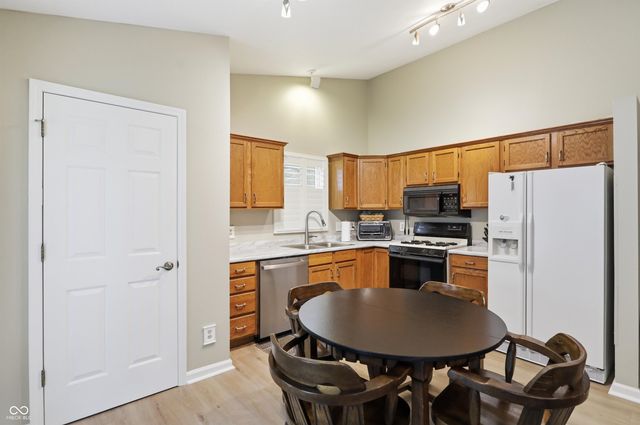 737 Franklin Court, Greenfield, IN 46140