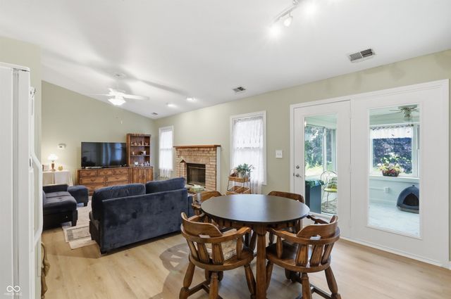 737 Franklin Court, Greenfield, IN 46140