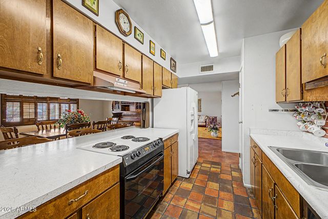 5324 W LEWIS Avenue, Phoenix, AZ 85035