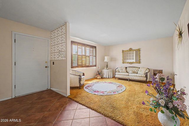 5324 W LEWIS Avenue, Phoenix, AZ 85035