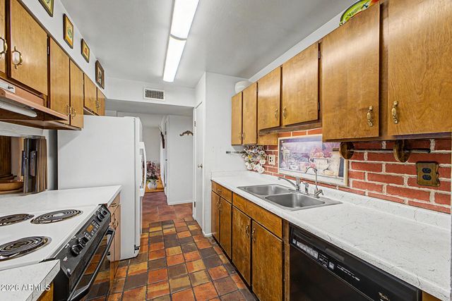 5324 W LEWIS Avenue, Phoenix, AZ 85035