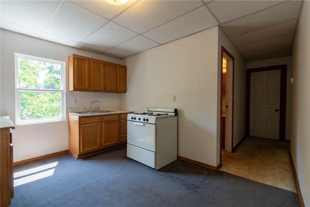 221 Brown Ave, City Of But Se, PA 16001