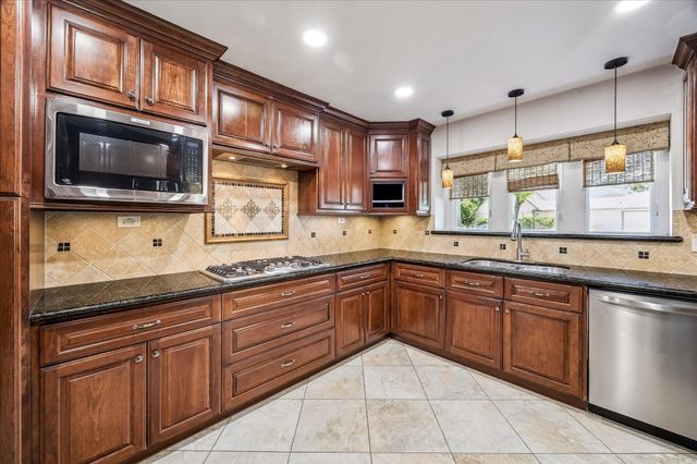 17619 Cassina Drive, Spring, TX 77388