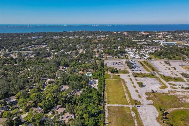 4715 VILLAGE GARDENS DRIVE 68, Sarasota, FL 34234