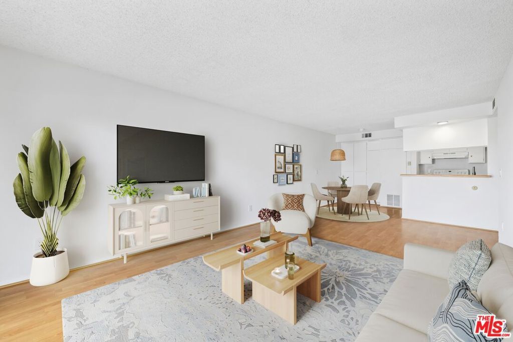 1517 E Garfield Avenue 23, Glendale, CA 91205